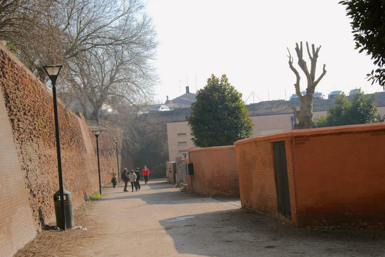 Villa Charming Flat In Centro A Ferrara Con Posto Auto Exterior foto